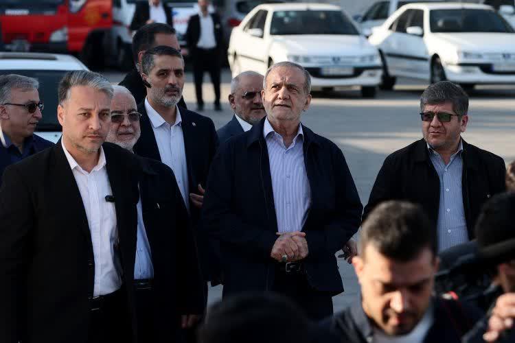 بازدید رئیس جمهور از مرکز لجستیک و بندر خشک آپرین اسلامشهر