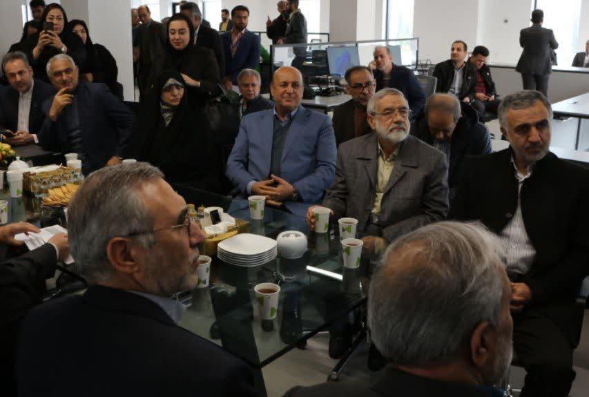 بازدید جمعی از نمایندگان مجلس، معاون عمرانی استاندار و فرماندار اسلامشهر از بندرخشک آپرین و ایستگاه متروی میدان نماز